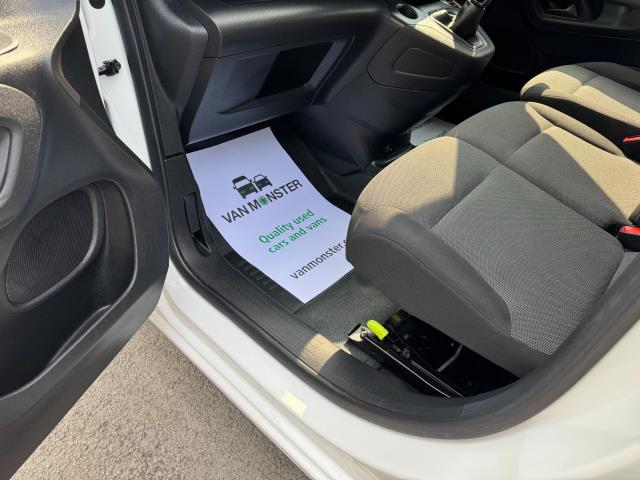 2019 Peugeot Partner 1000 1.5 Bluehdi 100 Professional Van (NY19EOZ) Image 32