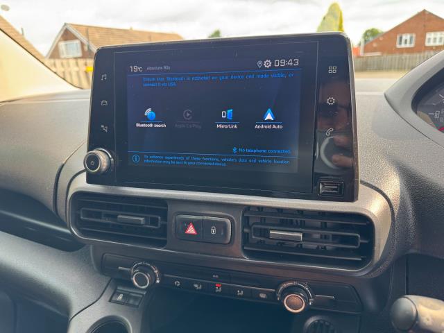 2019 Peugeot Partner 1000 1.5 Bluehdi 100 Professional Van (NY19EOZ) Image 24