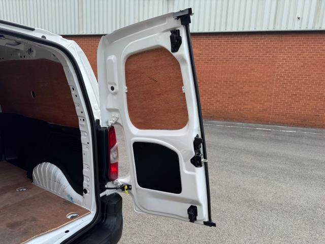 2019 Peugeot Partner 1000 1.5 Bluehdi 100 Professional Van (NY19EOZ) Image 50