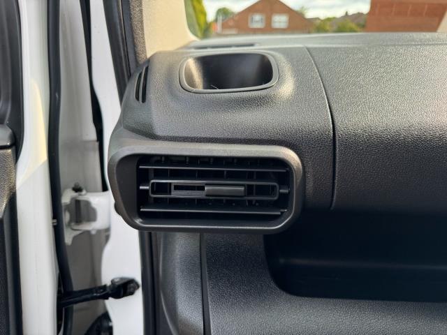 2019 Peugeot Partner 1000 1.5 Bluehdi 100 Professional Van (NY19EOZ) Image 38