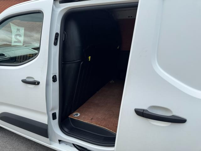 2019 Peugeot Partner 1000 1.5 Bluehdi 100 Professional Van (NY19EOZ) Image 39