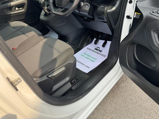 2019 Peugeot Partner 1000 1.5 Bluehdi 100 Professional Van (NY19EOZ) Image 17