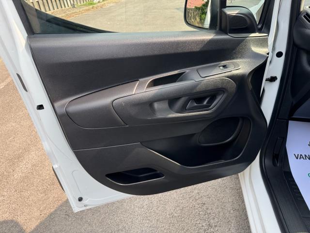 2019 Peugeot Partner 1000 1.5 Bluehdi 100 Professional Van (NY19EOZ) Image 33