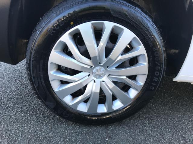 2019 Peugeot Partner 1000 1.5 Bluehdi 100 Professional Van (NY19GYH) Image 16