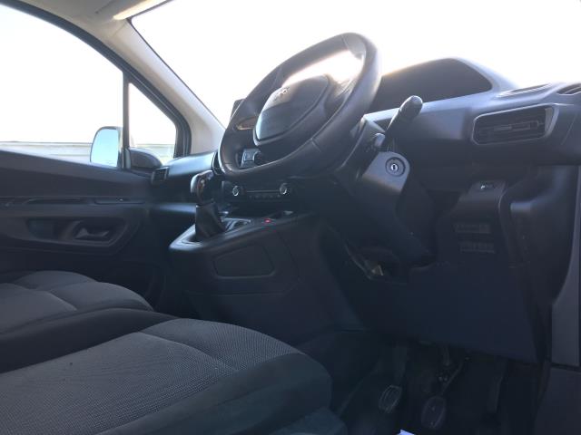 2019 Peugeot Partner 1000 1.5 Bluehdi 100 Professional Van (NY19GYH) Image 21