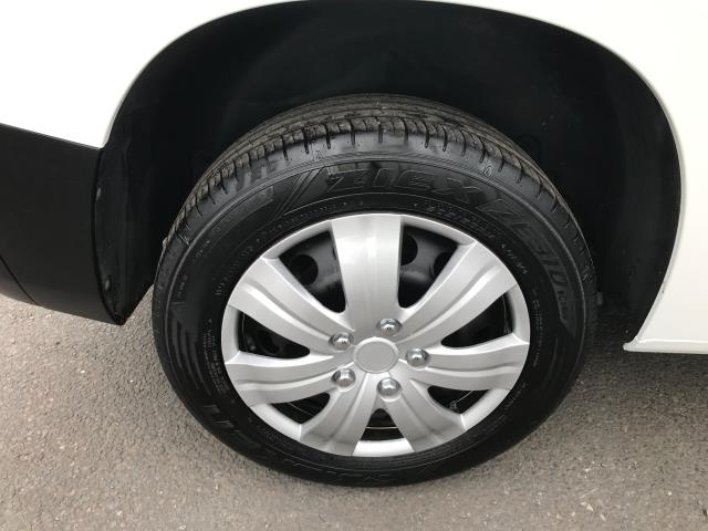 2019 Peugeot Partner L1 1000 1.5BLUE HDI 100PS PROFESSIONAL EURO 6 (NY19HPA) Image 20