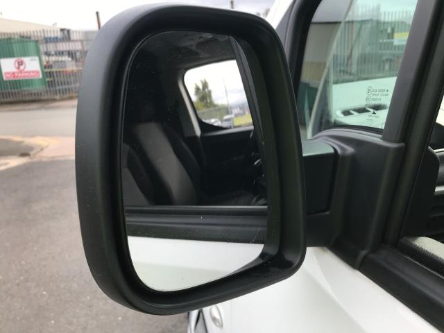 2019 Peugeot Partner L1 1000 1.5BLUE HDI 100PS PROFESSIONAL EURO 6 (NY19HPA) Image 36
