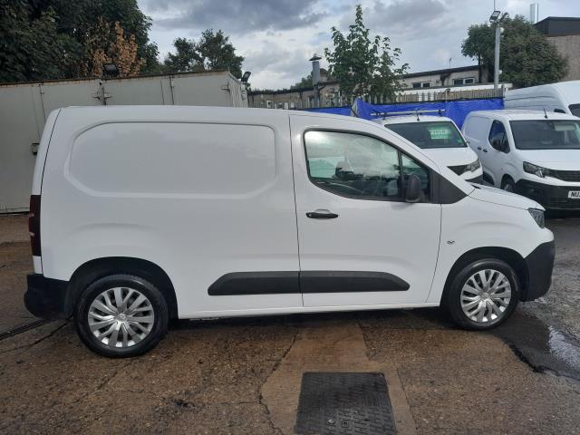 2019 Peugeot Partner 1000 1.5 Bluehdi 100 Professional Van (NY19HRM) Image 11