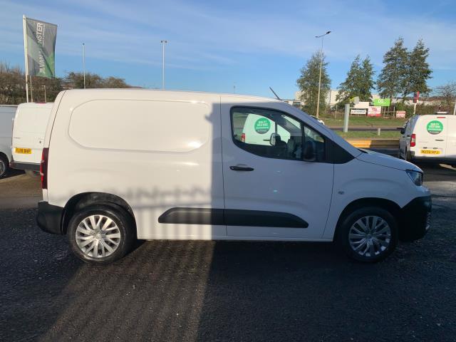 2019 Peugeot Partner 1000 1.5 Bluehdi 100 Professional Van * Speed Restricted to 67MPH * (NY19HRP) Image 14