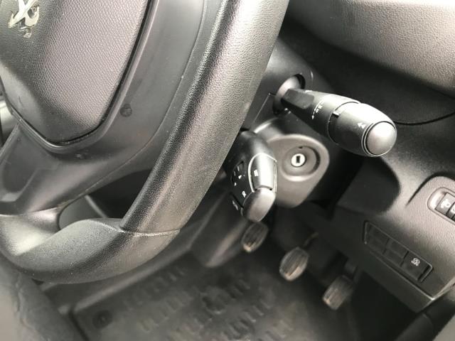2019 Peugeot Partner 1000 1.5 Bluehdi 100 Professional Van EURO 6 (NY19LWE) Image 29