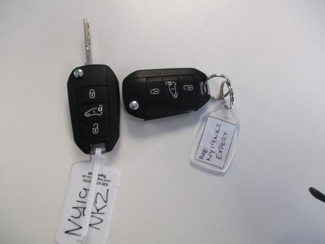 2019 Peugeot Expert STANDARD 1000 1.6 BLUEHDI 95 PROFESSIONAL EURO 6 (NY19NKZ) Image 30