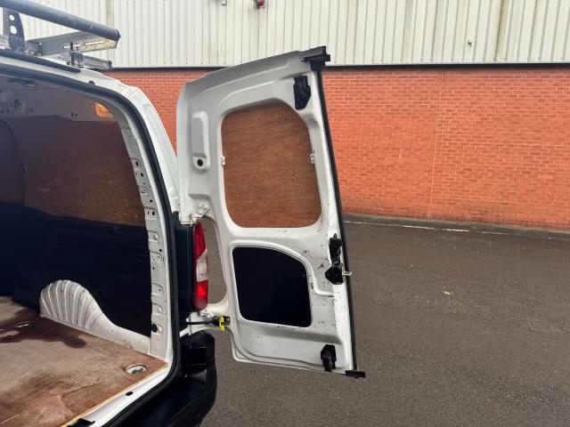 2019 Peugeot Partner 950 1.5 Bluehdi 100 Professional Van (NY19OKK) Image 50