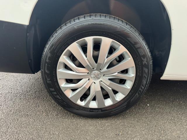 2019 Peugeot Partner 950 1.5 Bluehdi 100 Professional Van (NY19OKK) Image 56