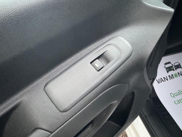 2019 Peugeot Partner 950 1.5 Bluehdi 100 Professional Van (NY19OKK) Image 33