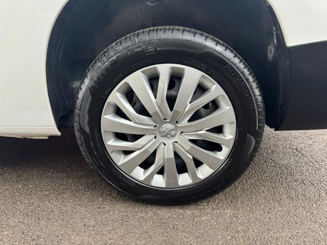 2019 Peugeot Partner 950 1.5 Bluehdi 100 Professional Van (NY19OKK) Image 55