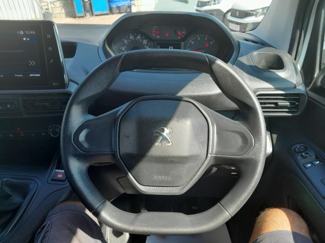 2019 Peugeot Partner 1000 1.5 Bluehdi 100 Professional Van (NY19OPT) Image 17