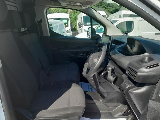 2019 Peugeot Partner 1000 1.5 Bluehdi 100 Professional Van (NY19OPT) Image 21