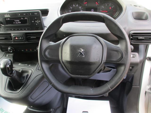 2019 Peugeot Partner 1000 1.5 Bluehdi 100 Grip Van (NY19URF) Image 16