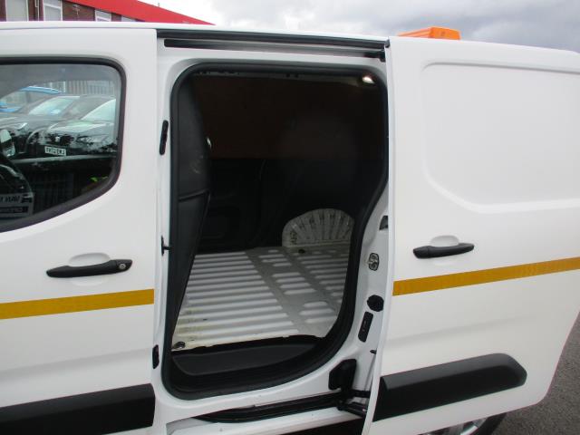 2019 Peugeot Partner 1000 1.5 Bluehdi 100 Grip Van (NY19URL) Image 24