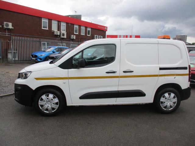 2019 Peugeot Partner 1000 1.5 Bluehdi 100 Grip Van (NY19URL) Image 8