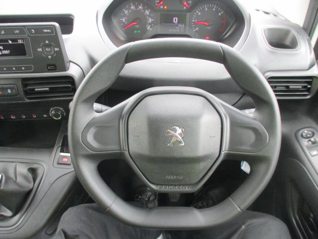 2019 Peugeot Partner 1000 1.5 Bluehdi 100 Grip Van (NY19URL) Image 14