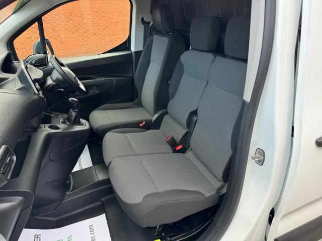 2019 Peugeot Partner 1000 1.5 Bluehdi 100 Professional Van (NY19VXW) Image 31