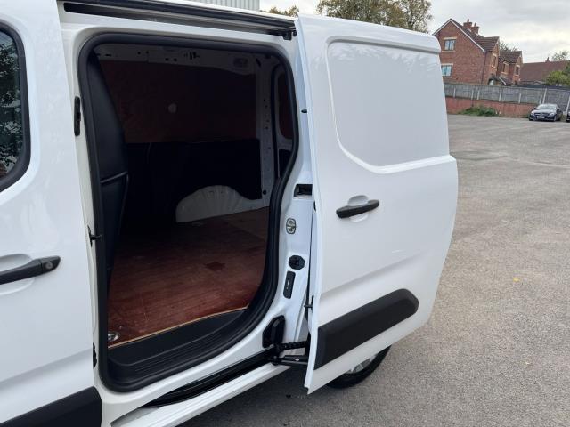 2019 Peugeot Partner 1000 1.5 Bluehdi 100 Professional Van (NY19VXW) Image 40