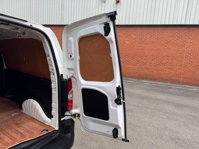2019 Peugeot Partner 1000 1.5 Bluehdi 100 Professional Van (NY19VXW) Image 50