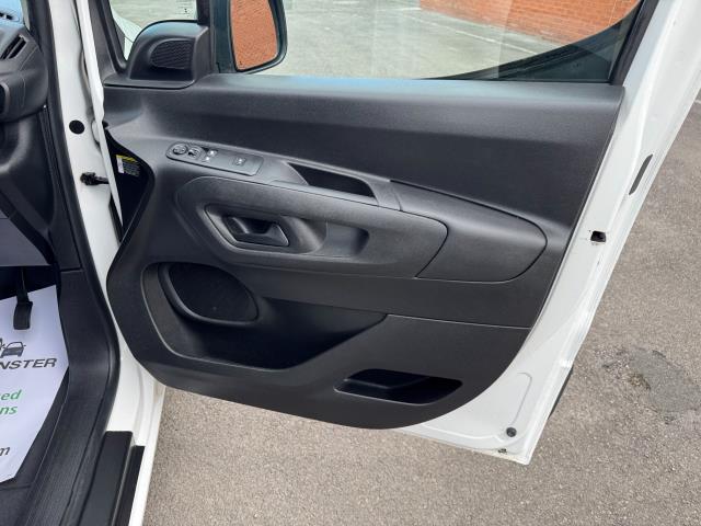 2019 Peugeot Partner 1000 1.5 Bluehdi 100 Professional Van (NY19VXW) Image 18