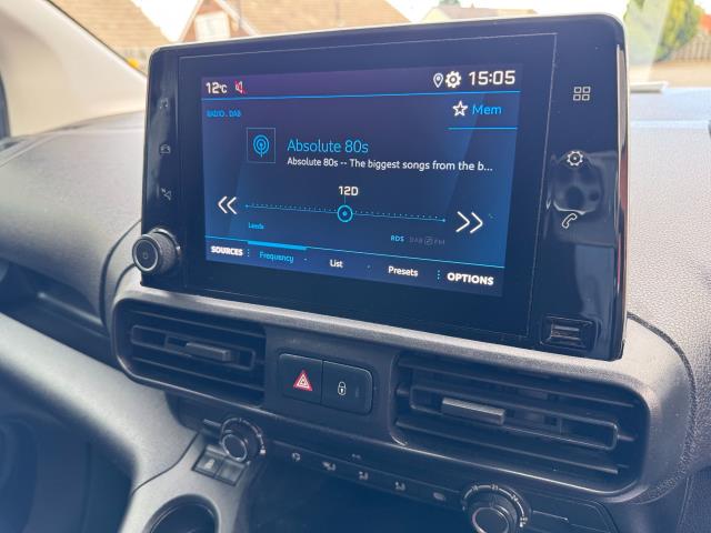 2019 Peugeot Partner 1000 1.5 Bluehdi 100 Professional Van (NY19VXW) Image 23