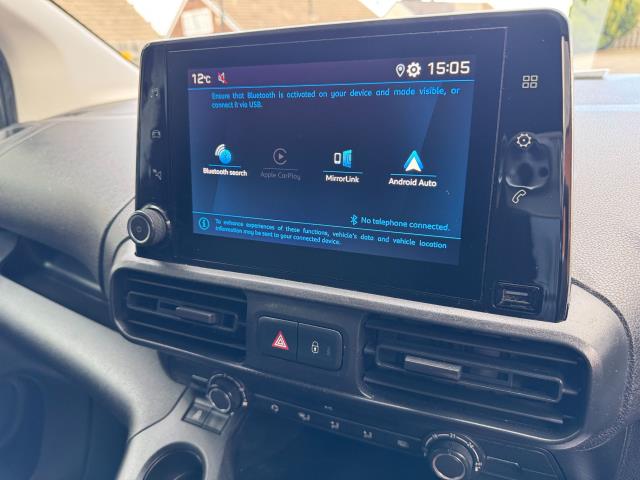 2019 Peugeot Partner 1000 1.5 Bluehdi 100 Professional Van (NY19VXW) Image 24
