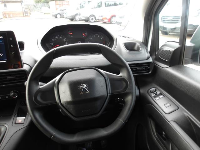2019 Peugeot Partner 1000 1.5 Bluehdi 100 Professional Van (NY19WLH) Image 25