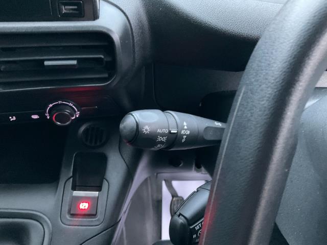 2019 Peugeot Partner 1000 1.5 Bluehdi 100 Professional Van (NY19WNC) Image 28