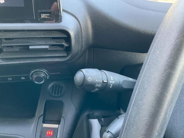 2019 Peugeot Partner 1000 1.5 Bluehdi 100 Professional Van (NY19WSO) Image 28