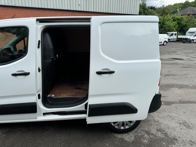 2019 Peugeot Partner 950 1.5 Bluehdi 100 Professional Van (NY19WSX) Image 32