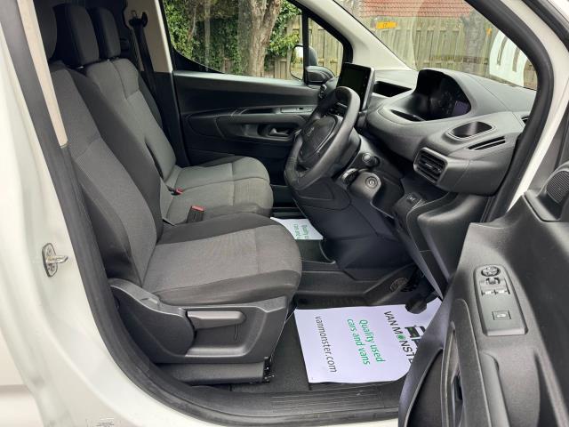 2019 Peugeot Partner 1000 1.5 Bluehdi 100 Professional Van (NY19WUJ) Image 12