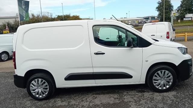 2019 Peugeot Partner 1000 1.5 Bluehdi 100 Professional Van (NY19YTS) Image 14