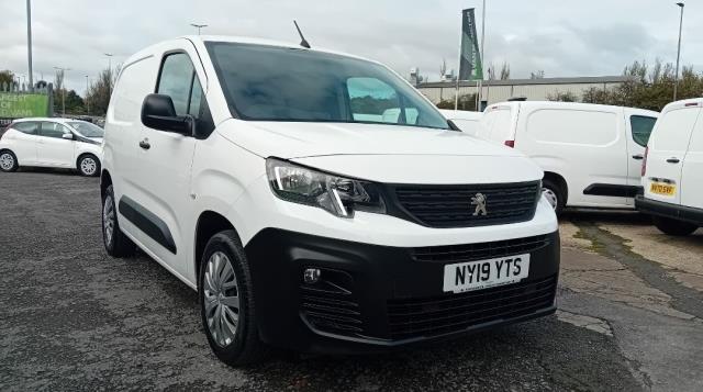 2019 Peugeot Partner 1000 1.5 Bluehdi 100 Professional Van (NY19YTS) Image 2