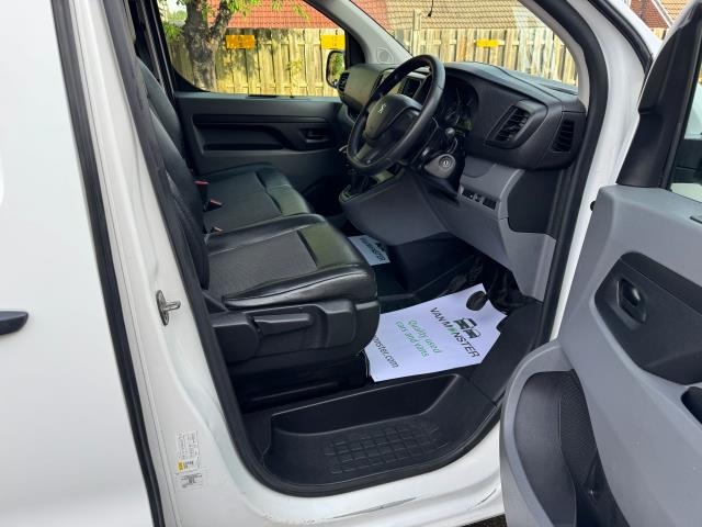 2021 Peugeot Expert 1200 1.5 Bluehdi 100  L2 Professional Van (NY21DHK) Image 13