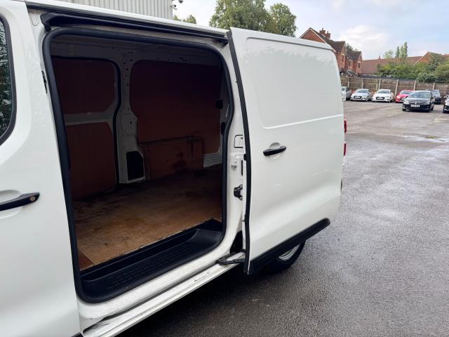 2021 Peugeot Expert 1200 1.5 Bluehdi 100  L2 Professional Van (NY21DHK) Image 45