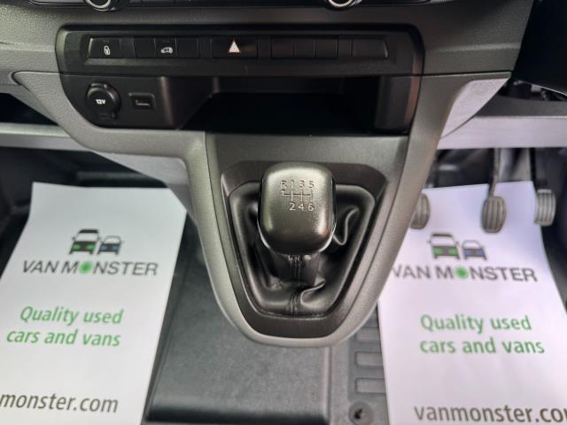 2021 Peugeot Expert 1200 1.5 Bluehdi 100  L2 Professional Van (NY21DHK) Image 30