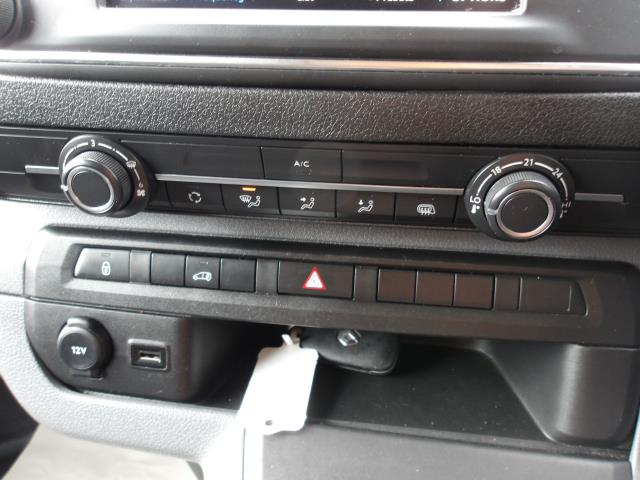 2021 Peugeot Expert 1000 1.5 Bluehdi 100 Professional Van (NY21DUV) Image 29