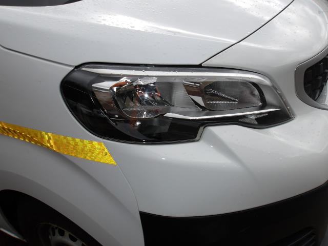 2021 Peugeot Expert 1000 1.5 Bluehdi 100 Professional Van (NY21DUV) Image 13