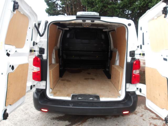2021 Peugeot Expert 1000 1.5 Bluehdi 100 Professional Van (NY21DUV) Image 16