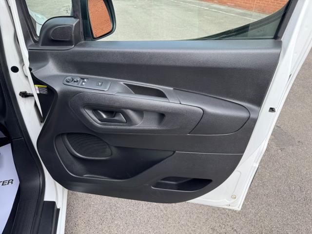 2021 Peugeot Partner 1000 1.5 Bluehdi 100 Professional Van (NY21DZH) Image 18
