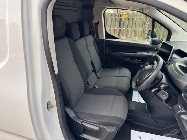 2021 Peugeot Partner 1000 1.5 Bluehdi 100 Professional Van (NY21DZH) Image 16
