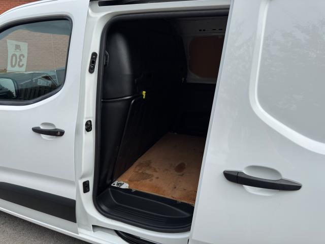2021 Peugeot Partner 1000 1.5 Bluehdi 100 Professional Van (NY21DZH) Image 39