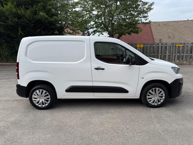 2021 Peugeot Partner 1000 1.5 Bluehdi 100 Professional Van (NY21DZH) Image 10