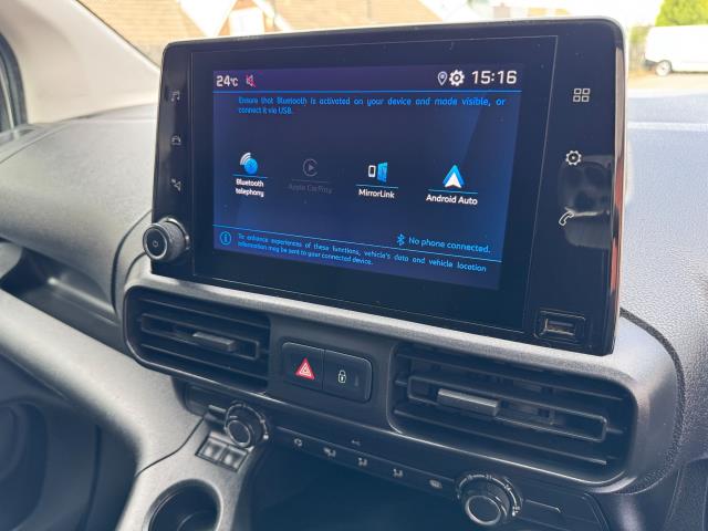 2021 Peugeot Partner 1000 1.5 Bluehdi 100 Professional Van (NY21DZH) Image 24