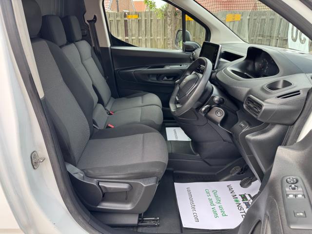 2021 Peugeot Partner 1000 1.5 Bluehdi 100 Professional Van (NY21DZH) Image 15